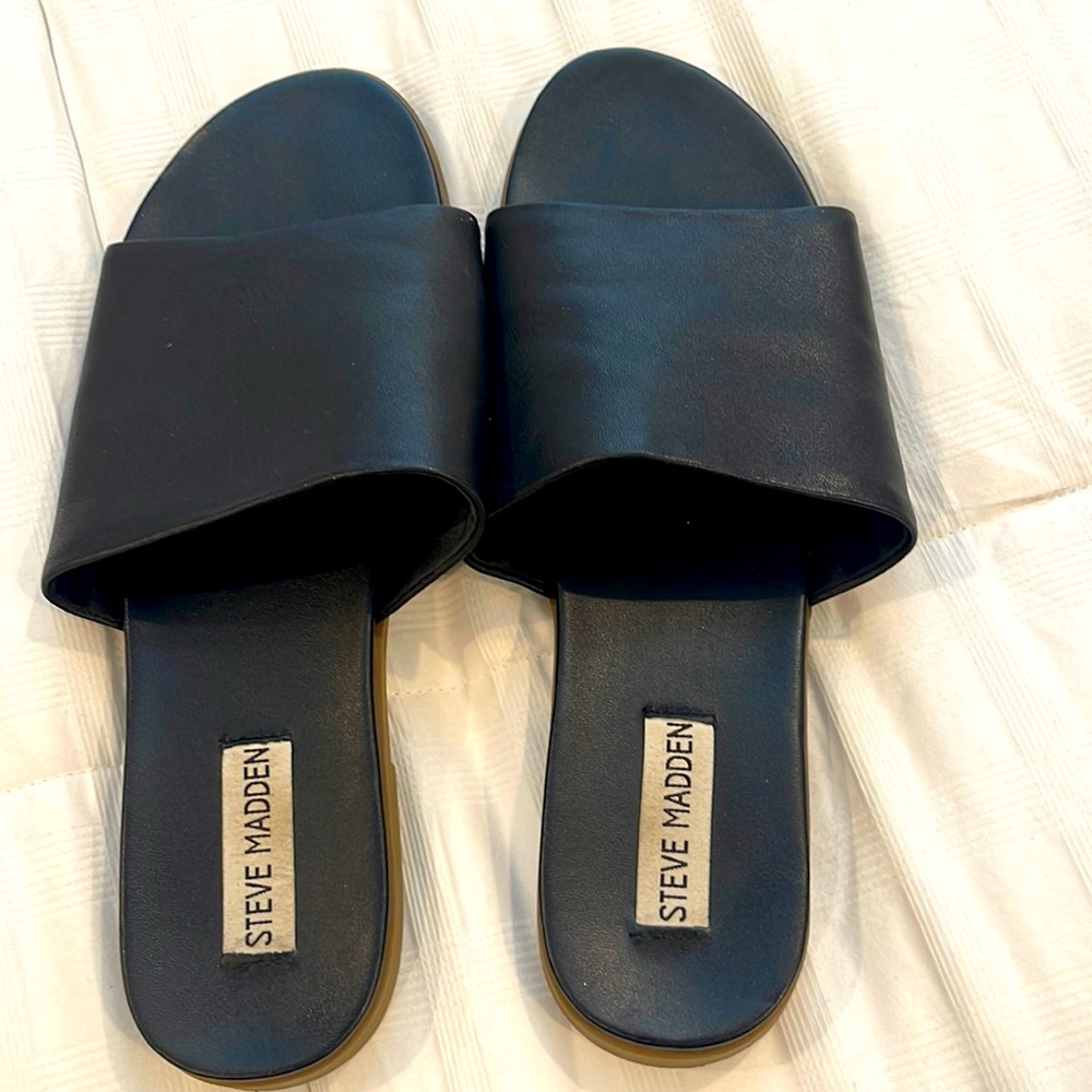 Open toed black flats